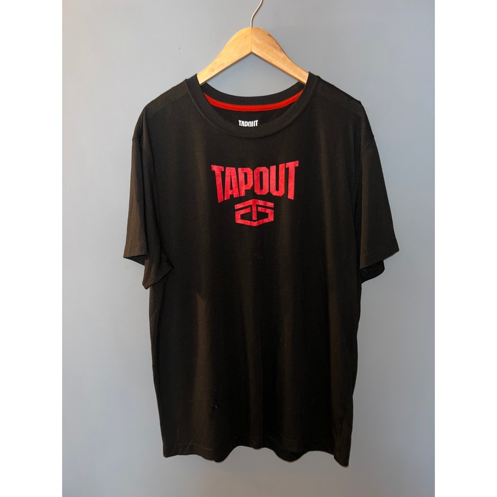 Tapout XL Black Red Graphic Logo Performance Training T-Shirt MMA Sportswear